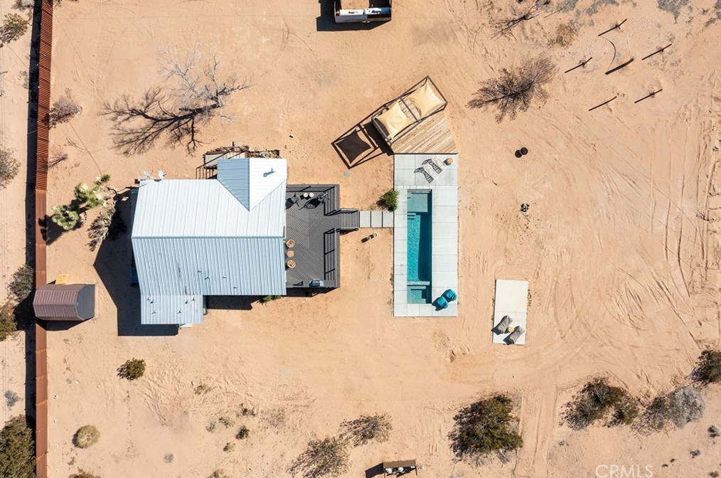 2500 Center Ave, Joshua Tree CA  92252-3387 exterior