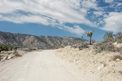 48400 Madison Road, Pioneertown, CA 92268 - Photo 11