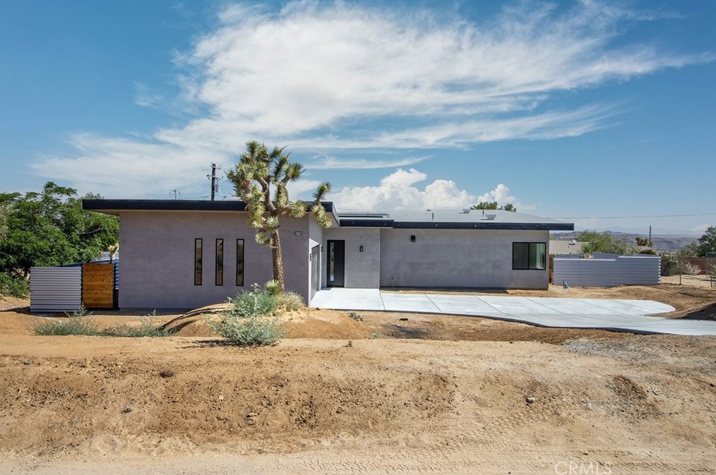 60746 Latham Trl, Joshua Tree CA  92252-2868 exterior