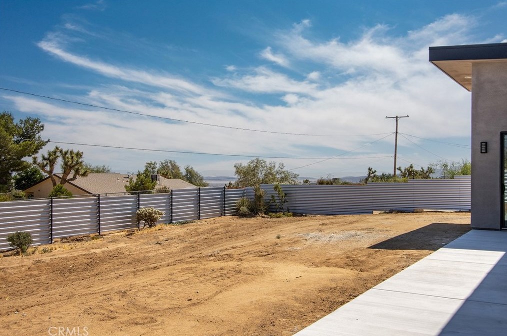 60746 Latham Trl, Joshua Tree CA  92252-2868 exterior