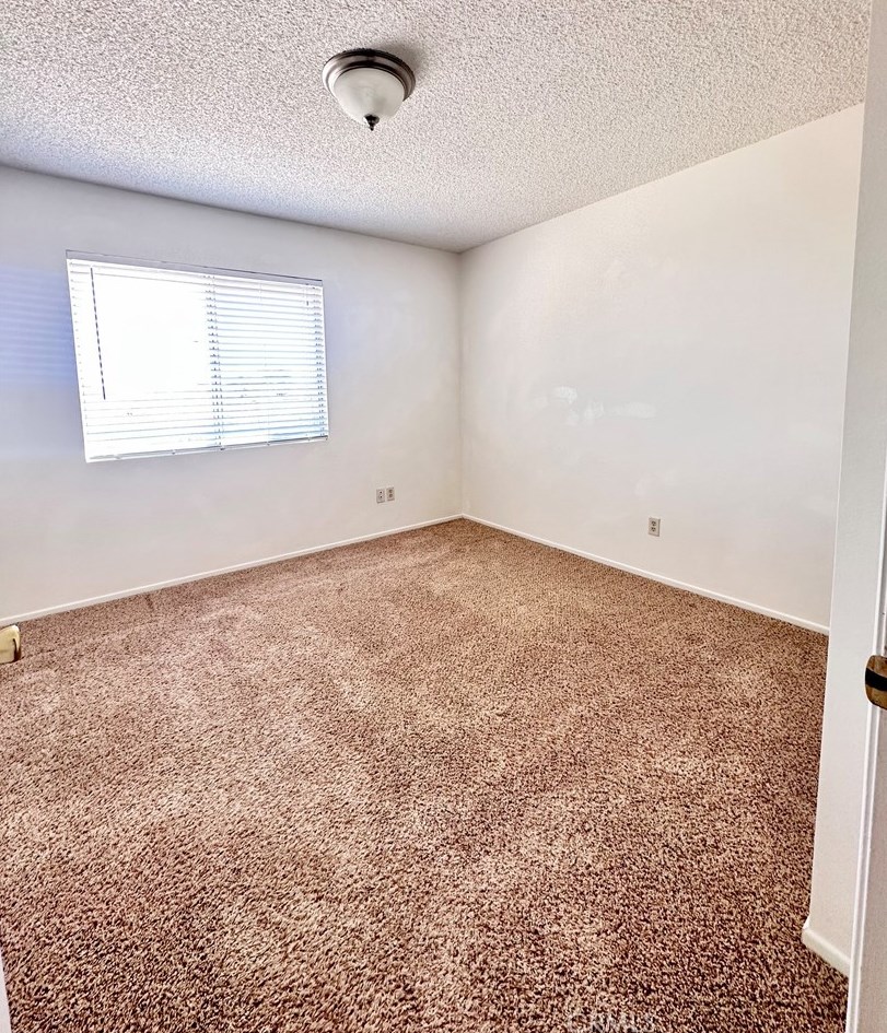 4657 Avenida Del Sol, Joshua Tree CA  92252-1501 exterior