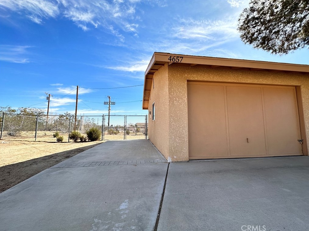 4657 Avenida Del Sol, Joshua Tree CA  92252-1501 exterior