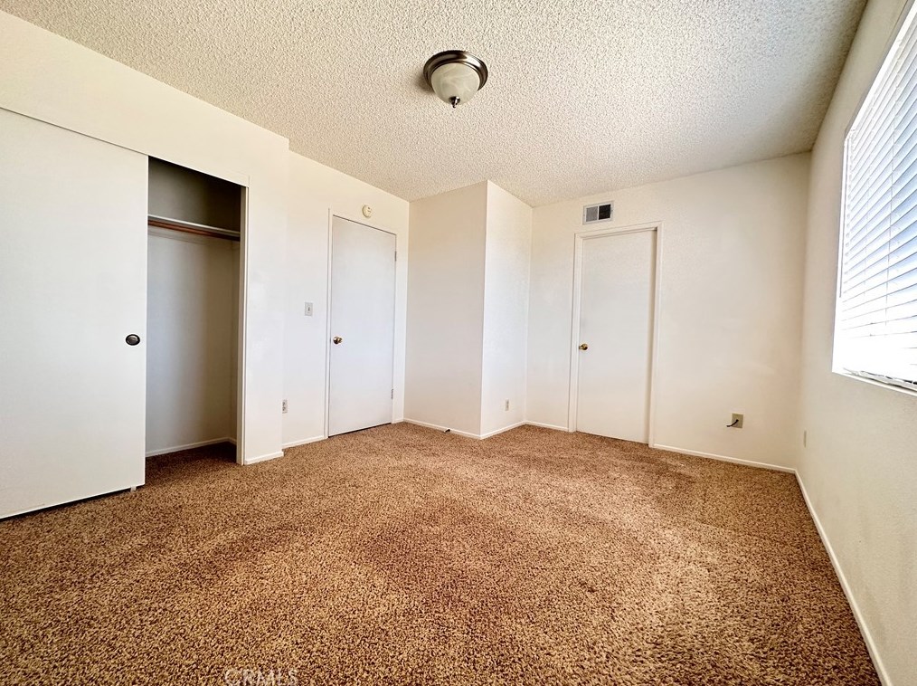 4657 Avenida Del Sol, Joshua Tree CA  92252-1501 exterior