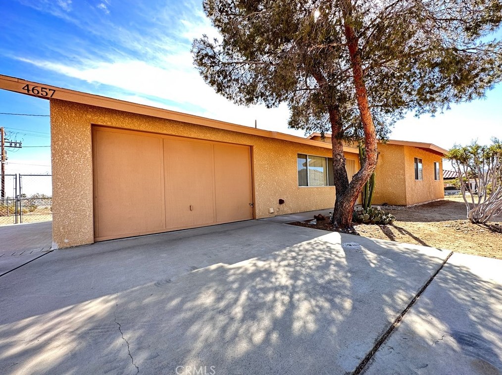 4657 Avenida Del Sol, Joshua Tree CA  92252-1501 exterior