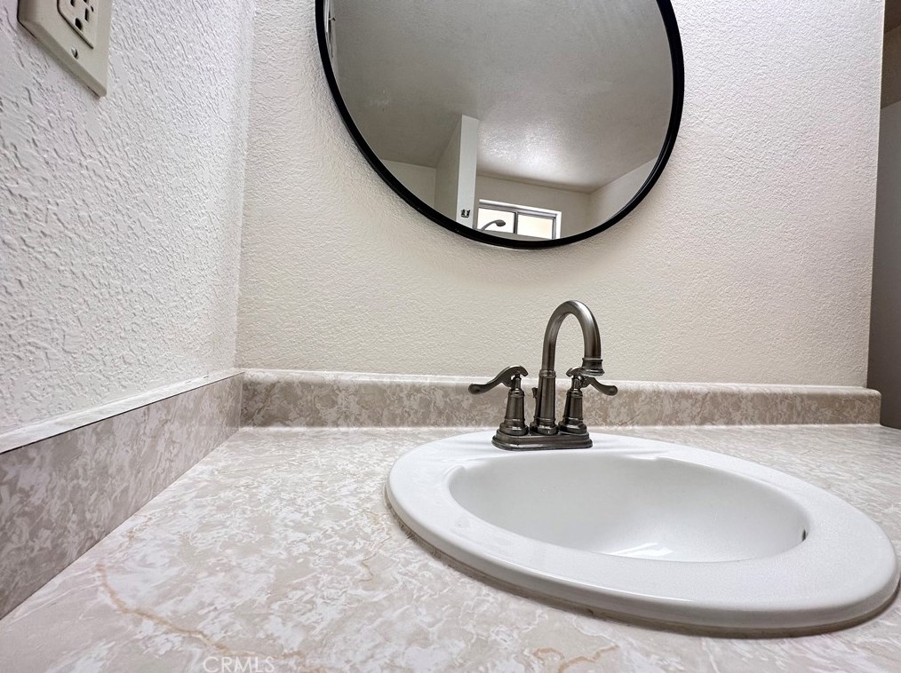 4657 Avenida Del Sol, Joshua Tree CA  92252-1501 exterior