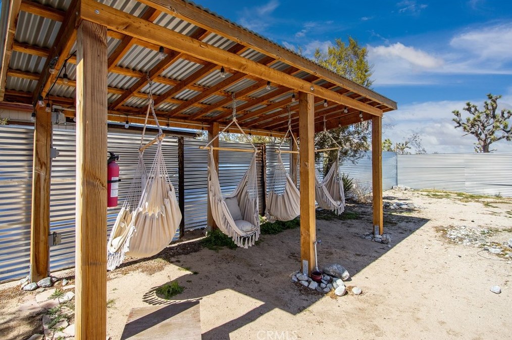 59062 Forrest Dr, Yucca Valley CA  92284-9011 exterior