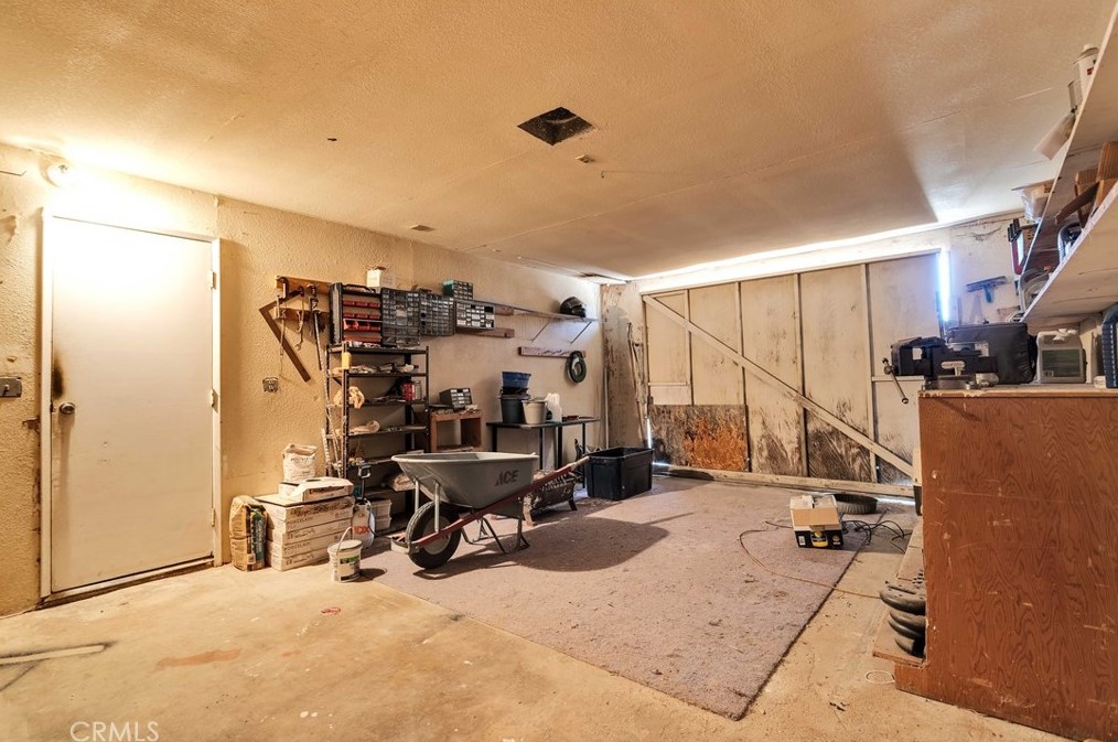 4999 Araby Ave, Twntynine Plm CA  92277-6744 exterior