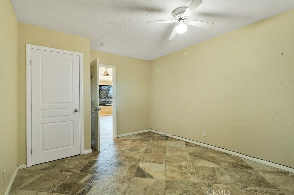 4999 Araby Ave, Twntynine Plm CA  92277-6744 exterior