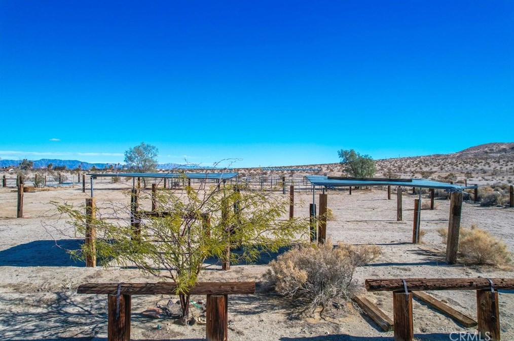 4999 Araby Ave, Twntynine Plm CA  92277-6744 exterior