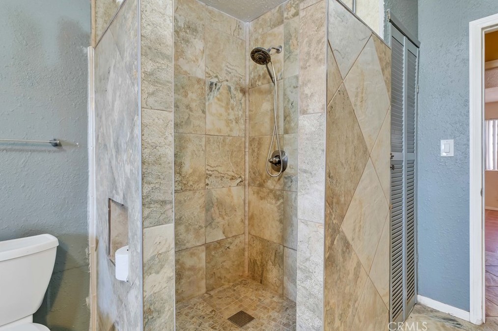 4999 Araby Ave, Twntynine Plm CA  92277-6744 exterior