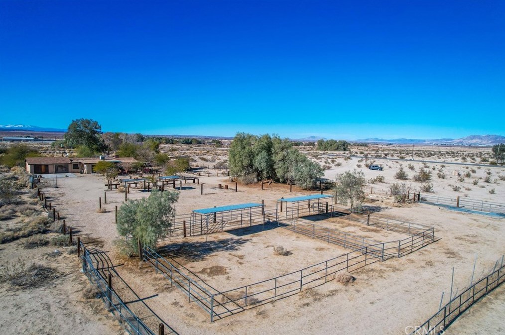 4999 Araby Ave, Twntynine Plm CA  92277-6744 exterior