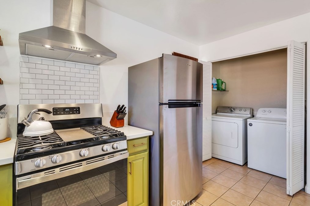 6989 Cholla Ave, Yucca Valley CA  92284-2704 exterior