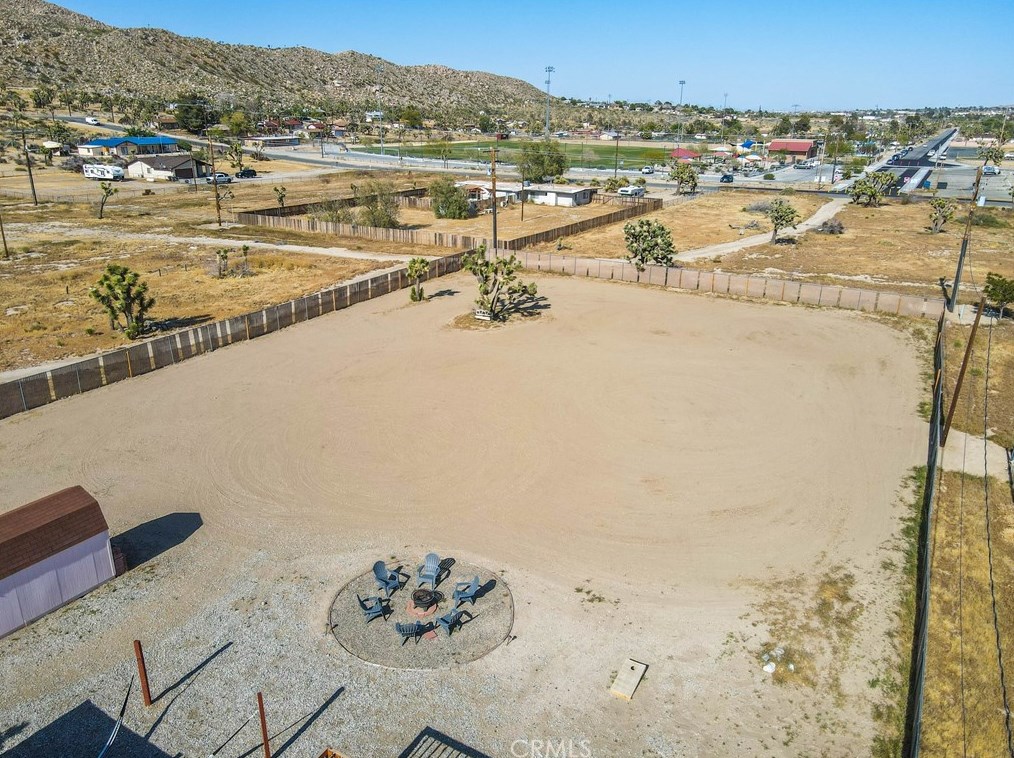 6989 Cholla Ave, Yucca Valley CA  92284-2704 exterior