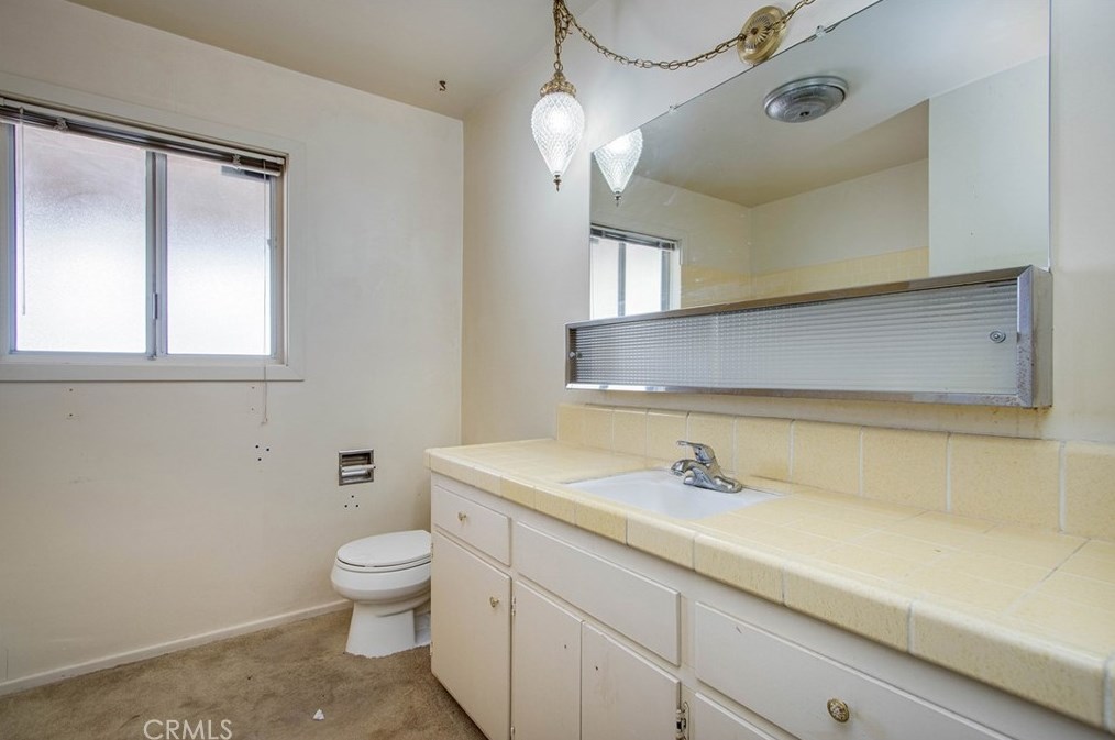 7554 Pinon Dr, Yucca Valley CA  92284-8300 exterior