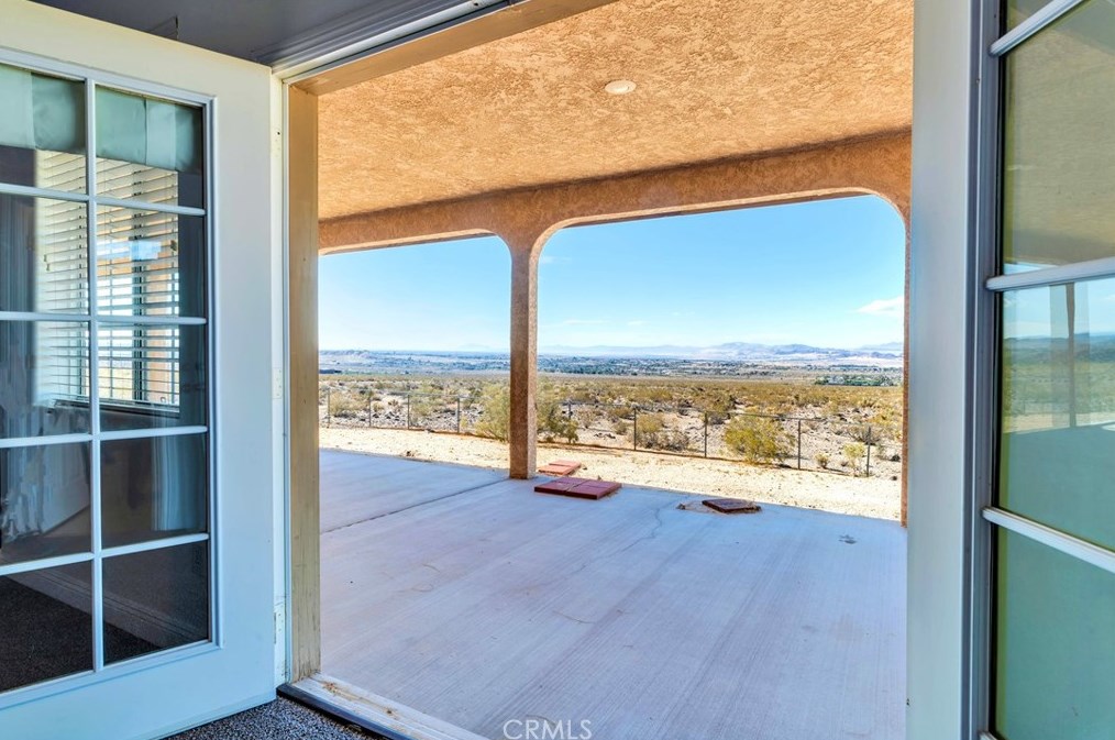 74384 Rocky Rd, Twntynine Plm CA  92277-3982 exterior