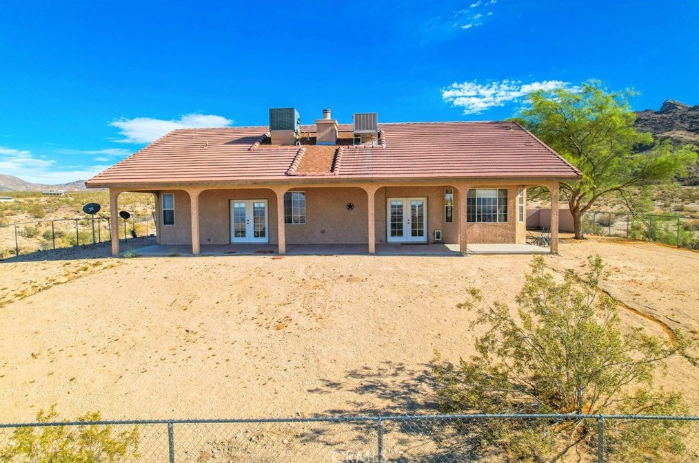 74384 Rocky Rd, Twntynine Plm CA  92277-3982 exterior