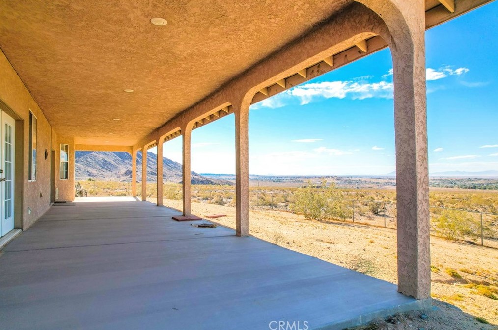 74384 Rocky Rd, Twntynine Plm CA  92277-3982 exterior