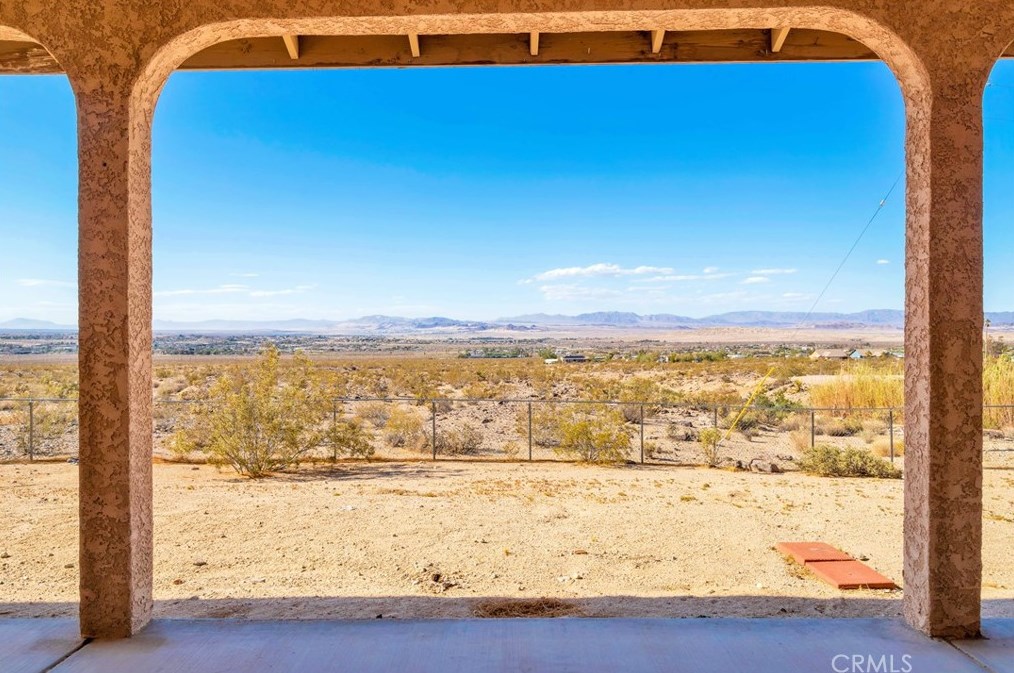 74384 Rocky Rd, Twntynine Plm CA  92277-3982 exterior