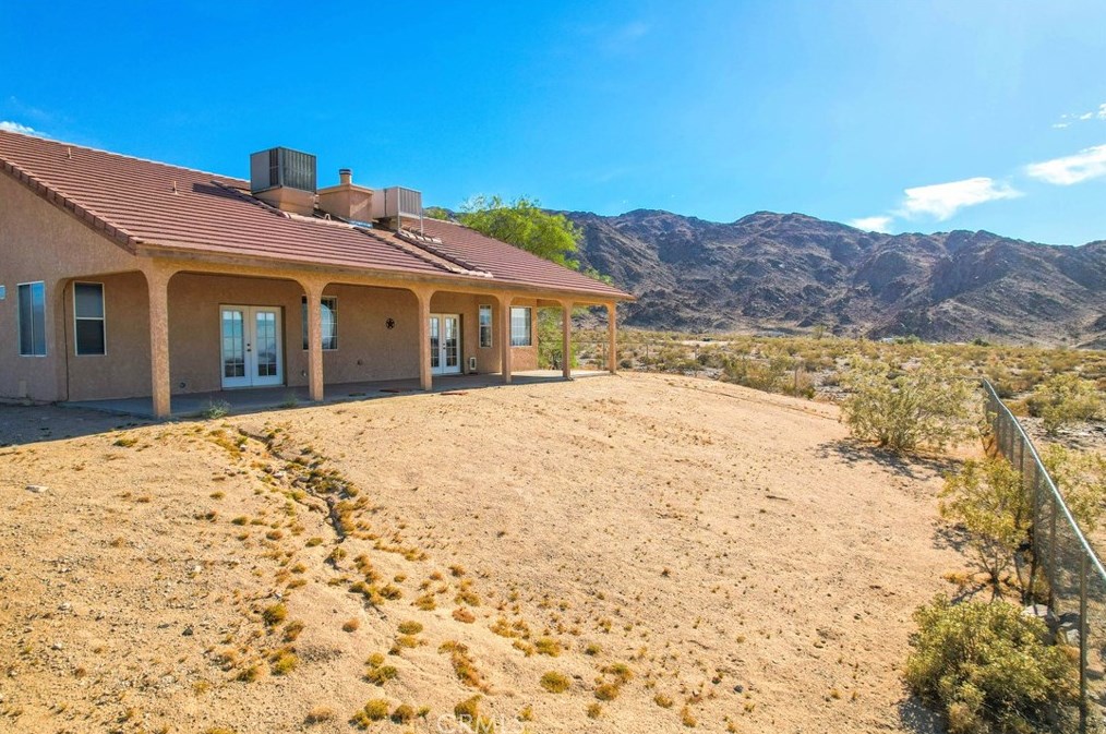 74384 Rocky Rd, Twntynine Plm CA  92277-3982 exterior