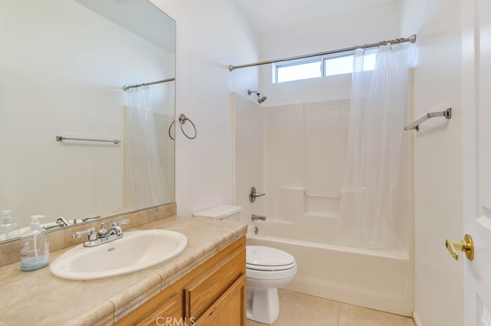 74384 Rocky Rd, Twntynine Plm CA  92277-3982 exterior