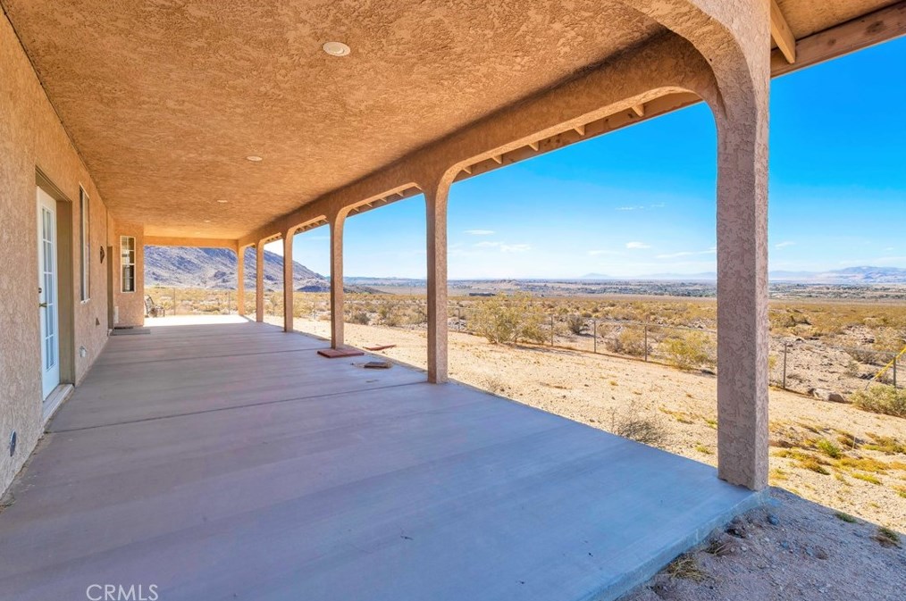 74384 Rocky Rd, Twntynine Plm CA  92277-3982 exterior