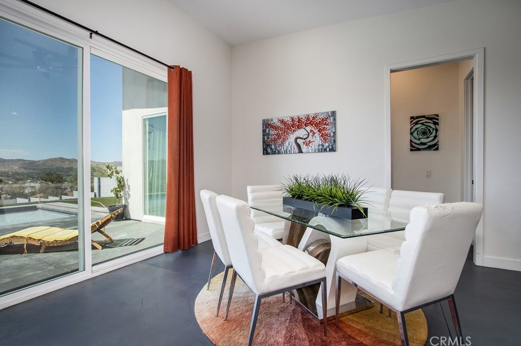 59425 Sun Mesa Dr, Yucca Valley CA 92284-9000 exterior