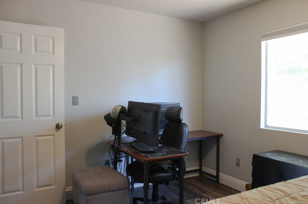5509 Mariposa Ave, Twntynine Plm CA  92277-1441 exterior