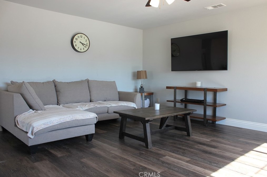 5509 Mariposa Ave, Twntynine Plm CA  92277-1441 exterior