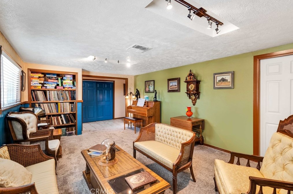 60291 Ln Mirada Trl, Joshua Tree CA 92252-2801 exterior