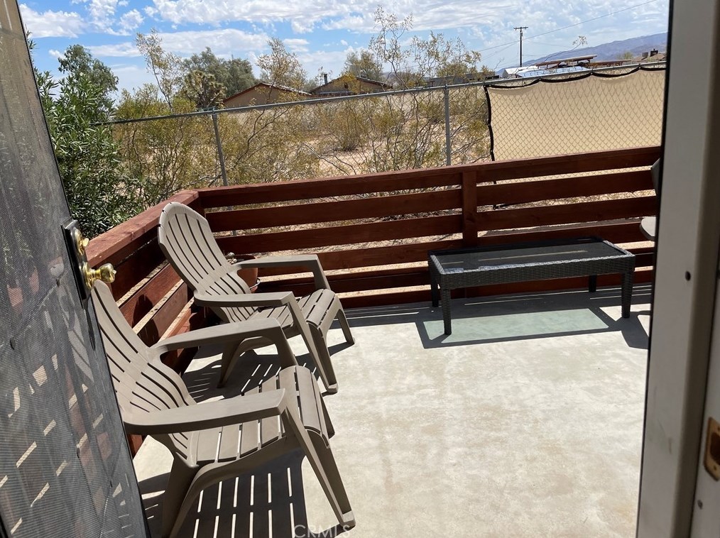 63555 Walpi Dr, Joshua Tree CA  92252-4210 exterior