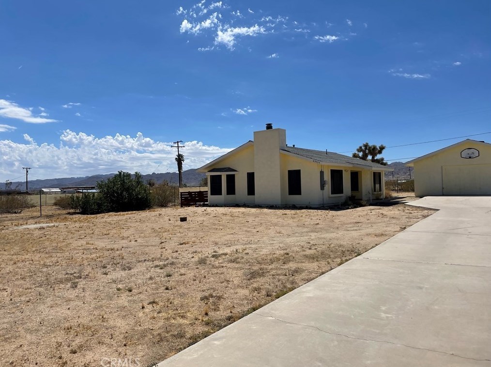 63555 Walpi Dr, Joshua Tree CA  92252-4210 exterior
