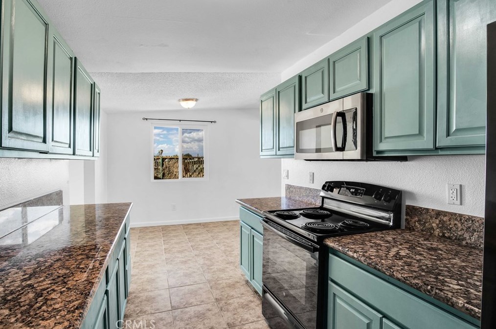 6942 Eucalyptus Ave, Twntynine Plm CA  92277-2838 exterior