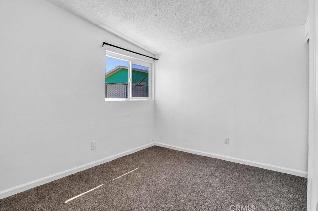 6942 Eucalyptus Ave, Twntynine Plm CA  92277-2838 exterior