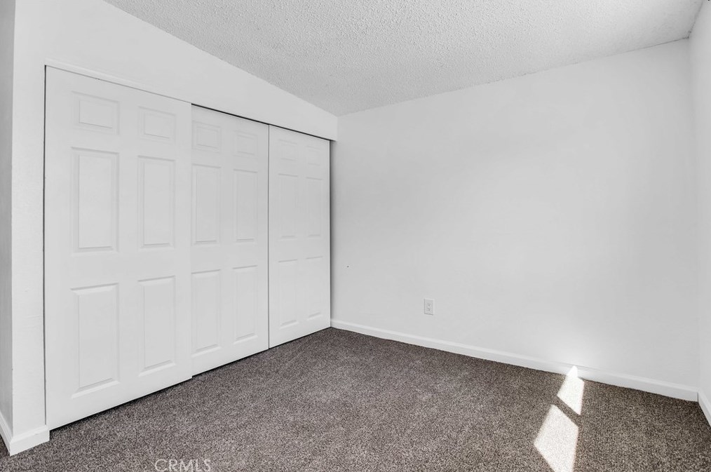 6942 Eucalyptus Ave, Twntynine Plm CA  92277-2838 exterior