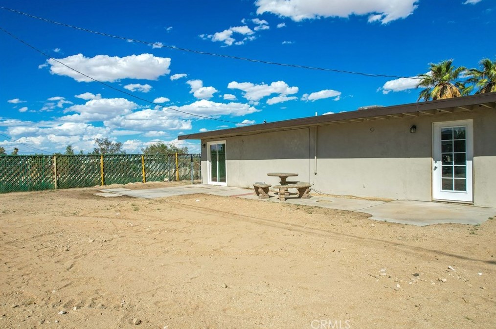 6942 Eucalyptus Ave, Twntynine Plm CA  92277-2838 exterior