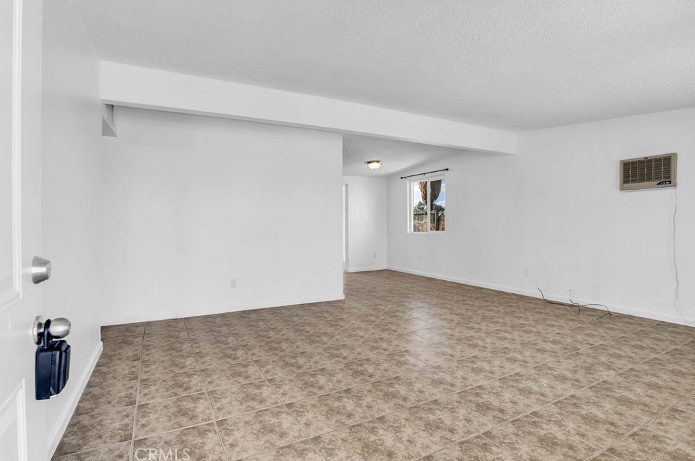 6942 Eucalyptus Ave, Twntynine Plm CA  92277-2838 exterior