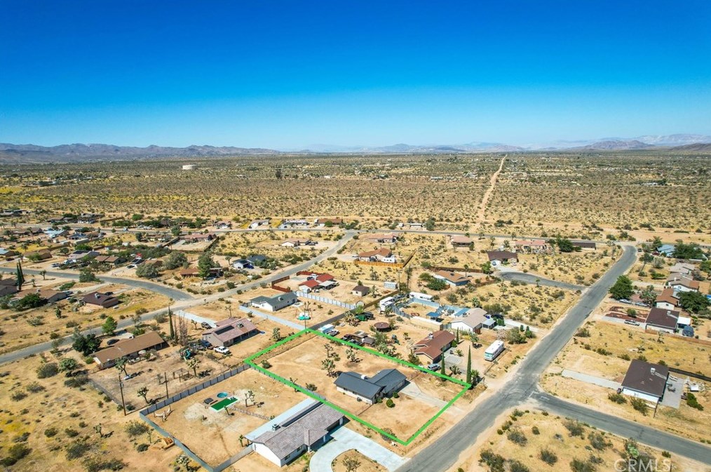 3692 Balsa Ave, Yucca Valley CA 92284-8668 exterior