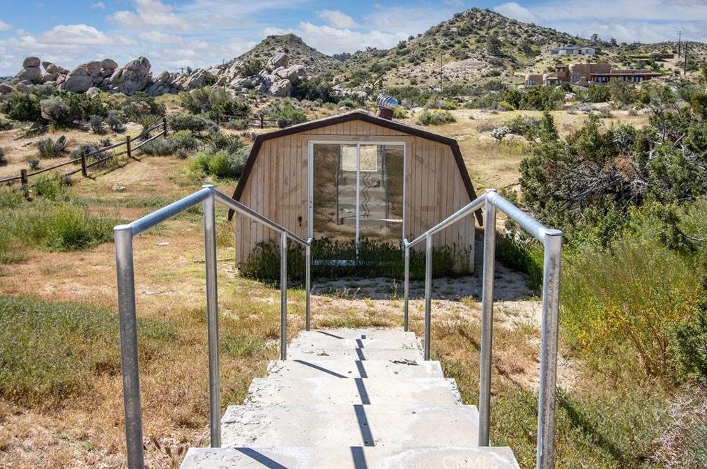 5550 Carlsbad Ave, Yucca Valley CA 92284-2095 exterior