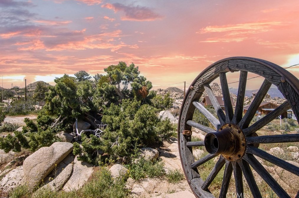 5550 Carlsbad Ave, Yucca Valley CA 92284-2095 exterior