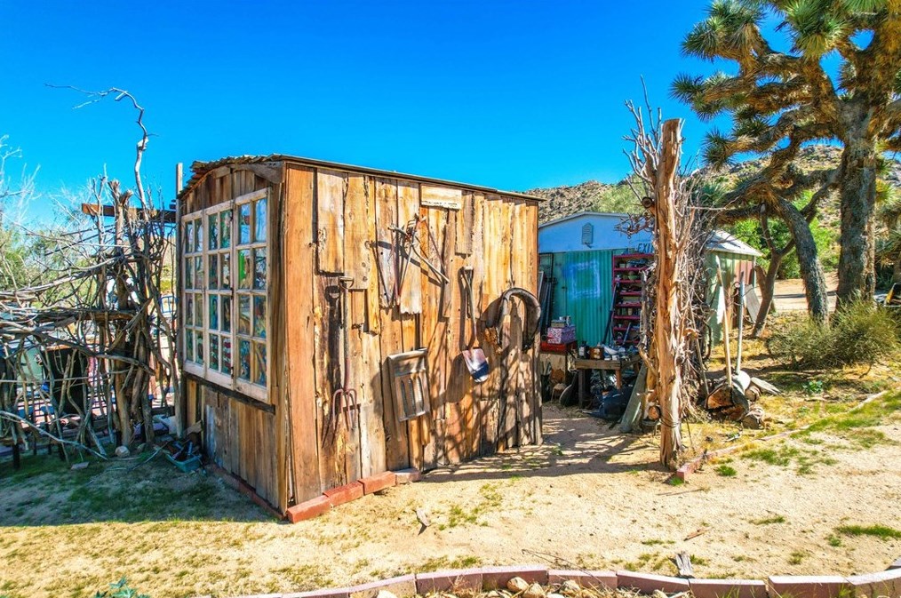 59489 Onaga Trl, Joshua Tree CA  92252 exterior