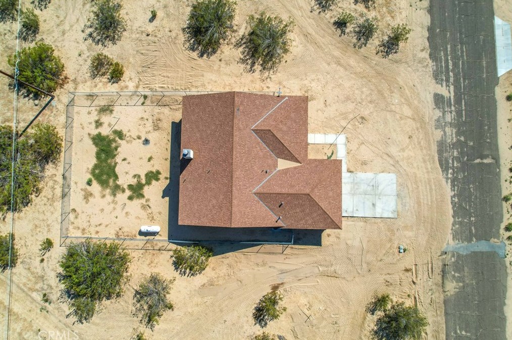 5001 1st St, Joshua Tree CA  92252-4216 exterior