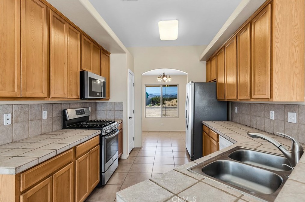 5001 1st St, Joshua Tree CA  92252-4216 exterior