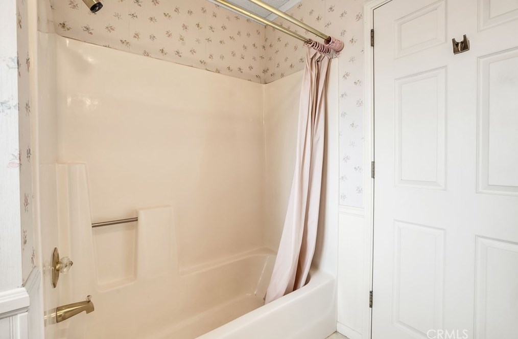 5115 Carlsbad Ave, Yucca Valley CA 92284-2095 exterior