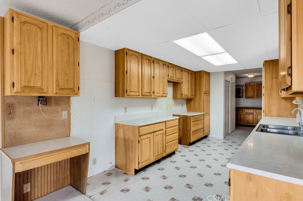 5115 Carlsbad Ave, Yucca Valley CA 92284-2095 exterior