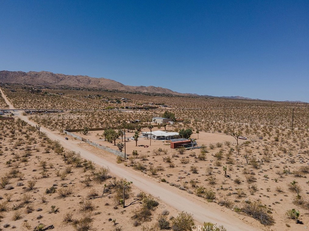 6328 Juniper Rd, Joshua Tree CA  92252-4142 exterior