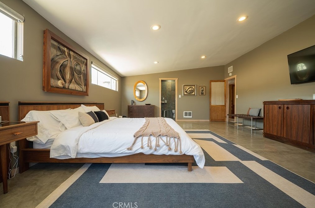 6328 Juniper Rd, Joshua Tree CA  92252-4142 exterior