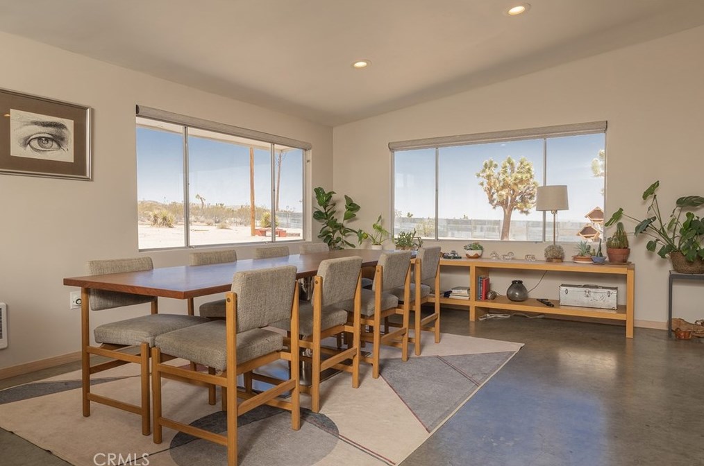 6328 Juniper Rd, Joshua Tree CA  92252-4142 exterior