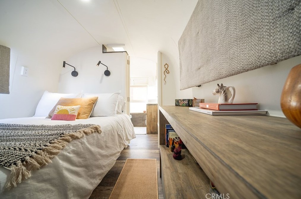 6328 Juniper Rd, Joshua Tree CA  92252-4142 exterior