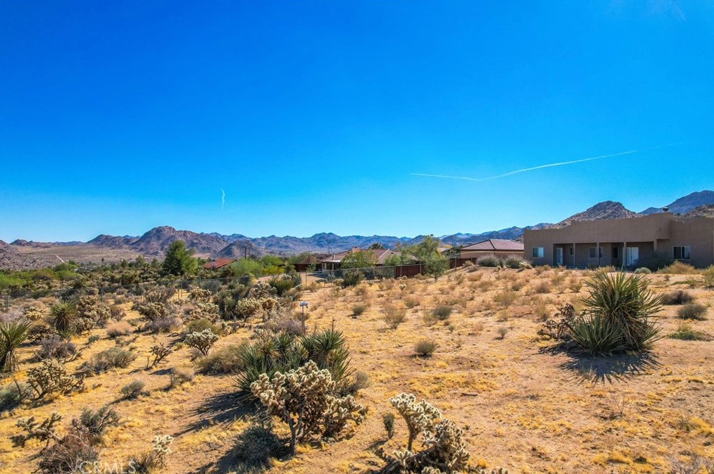61246 Onaga Trl, Joshua Tree CA  92252-3114 exterior