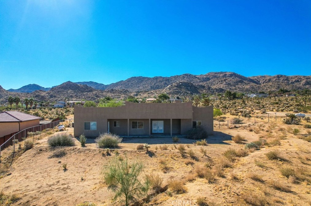 61246 Onaga Trl, Joshua Tree CA  92252-3114 exterior